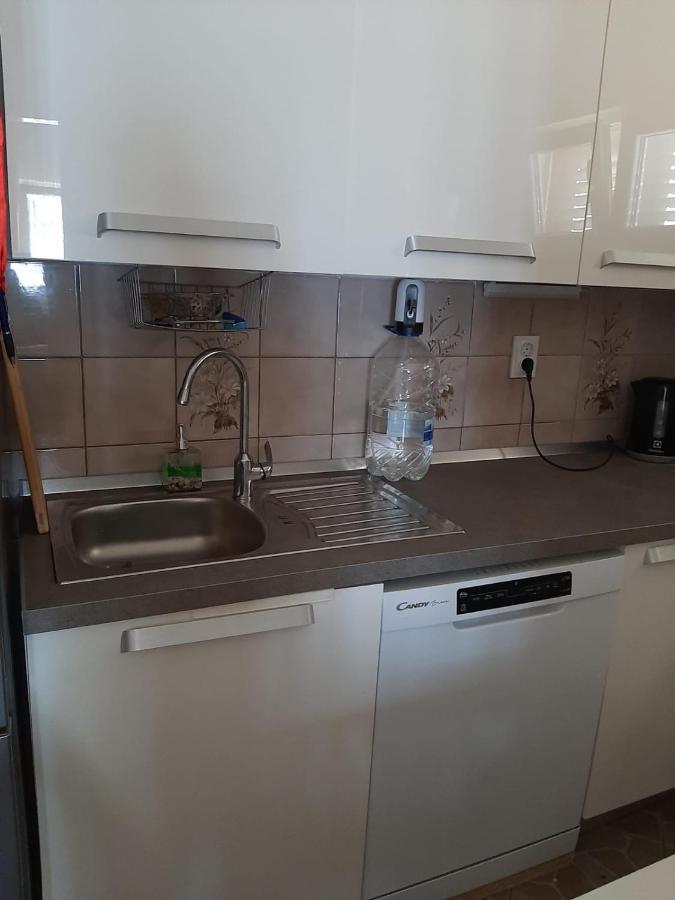 Apartmán Kuca Za Odmor Coccoli Karlobag Exteriér fotografie
