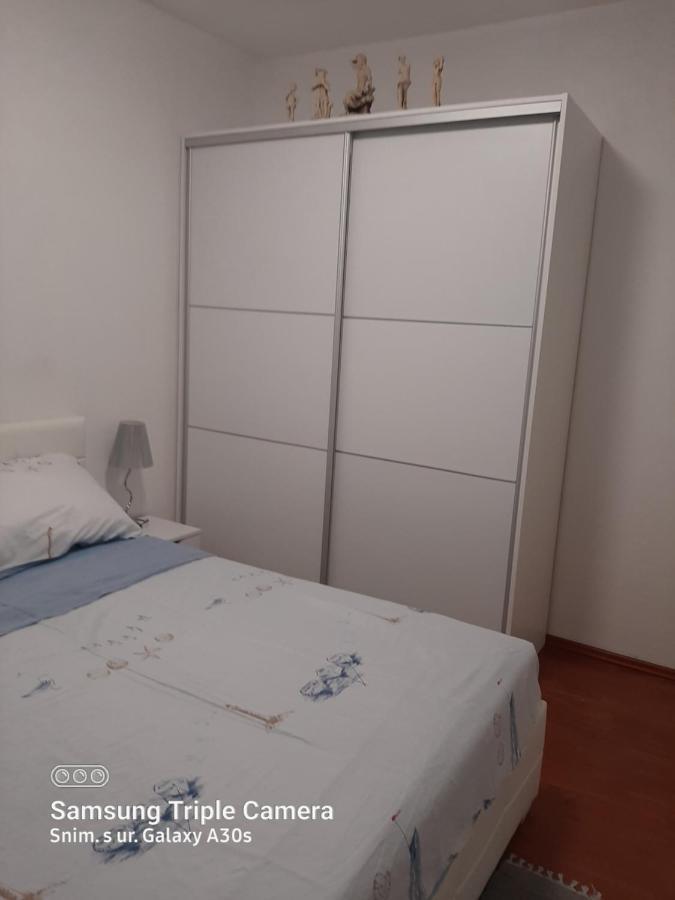 Apartmán Kuca Za Odmor Coccoli Karlobag Exteriér fotografie