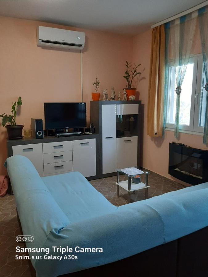 Apartmán Kuca Za Odmor Coccoli Karlobag Exteriér fotografie